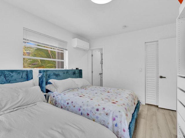 2003 N 42nd Avenue, Hollywood, FL 33021