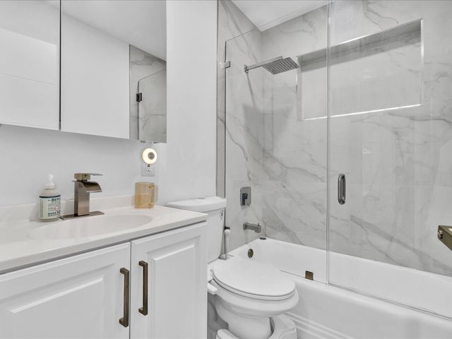 2003 N 42nd Avenue, Hollywood, FL 33021