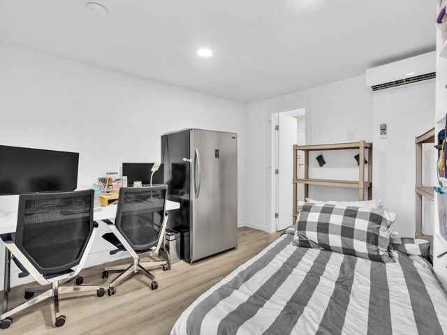 2003 N 42nd Avenue, Hollywood, FL 33021