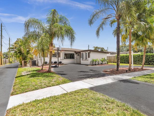 2003 N 42nd Avenue, Hollywood, FL 33021