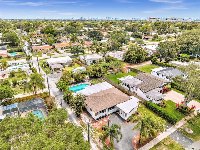 2003 N 42nd Avenue, Hollywood, FL 33021
