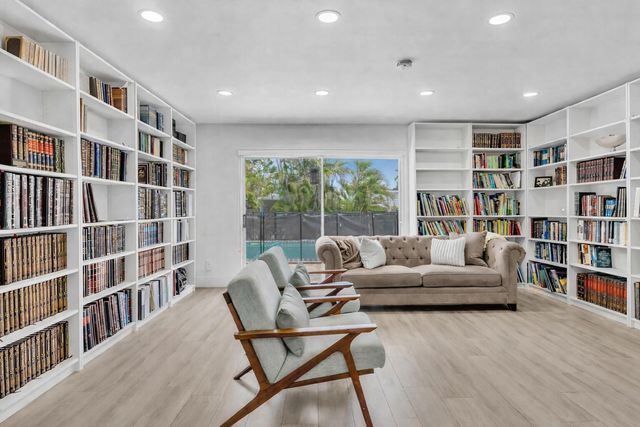 2003 N 42nd Avenue, Hollywood, FL 33021