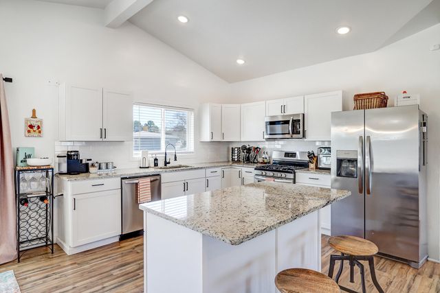 1717 Princeton Drive SE, Albuquerque, NM 87106