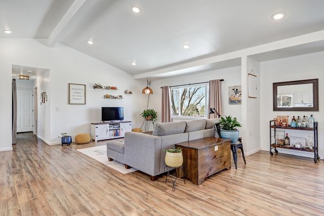 1717 Princeton Drive SE, Albuquerque, NM 87106