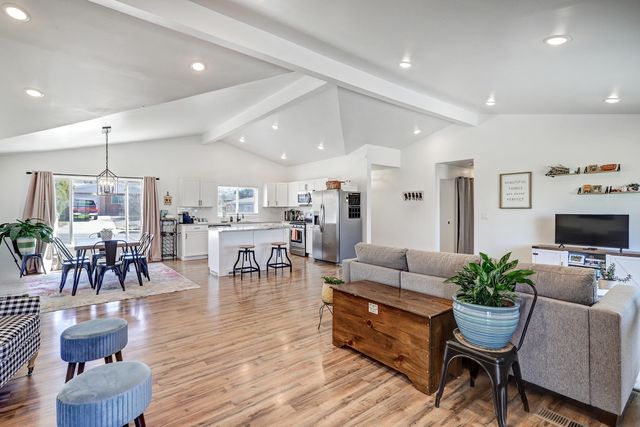 1717 Princeton Drive SE, Albuquerque, NM 87106