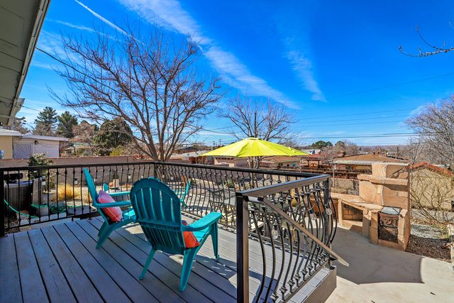 1717 Princeton Drive SE, Albuquerque, NM 87106