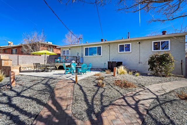 1717 Princeton Drive SE, Albuquerque, NM 87106