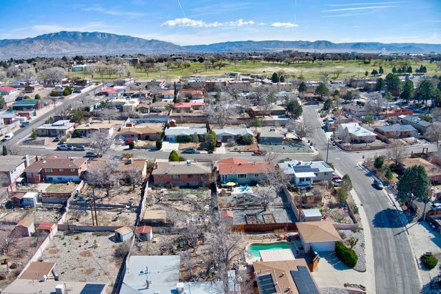 1717 Princeton Drive SE, Albuquerque, NM 87106