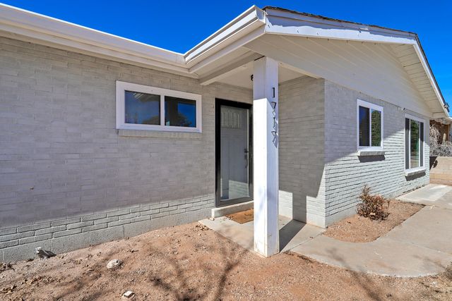 1717 Princeton Drive SE, Albuquerque, NM 87106