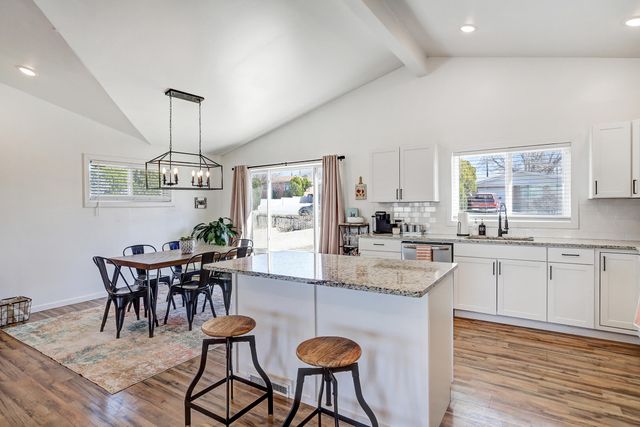 1717 Princeton Drive SE, Albuquerque, NM 87106