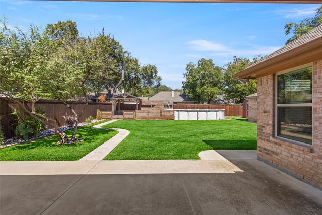 7713 Buck Street, North Richland Hills, TX 76182