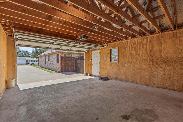 7713 Buck Street, North Richland Hills, TX 76182