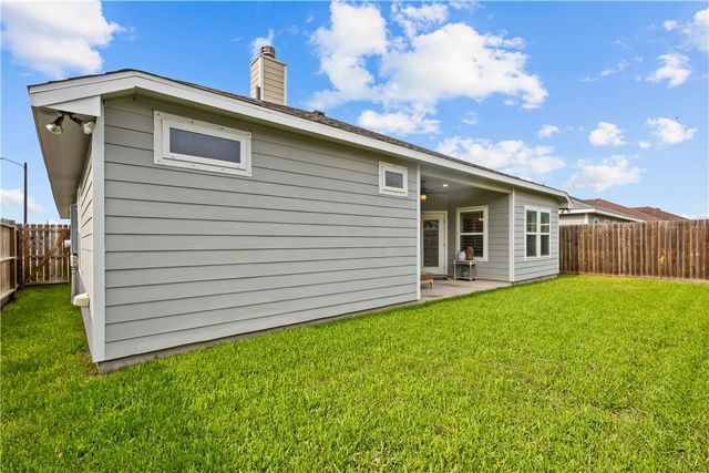 10337 Creek Bottom Dr, Corpus Christi, TX 78410