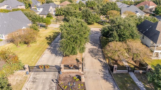 11926 Hallowed Stream Lane, Cypress, TX 77433
