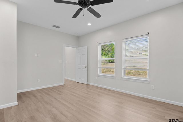 3205 W Jackson, Tyler, TX 75701