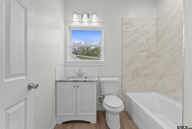 3205 W Jackson, Tyler, TX 75701