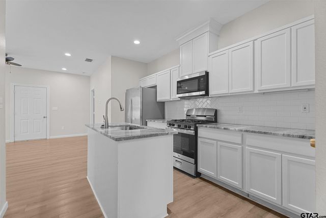 3205 W Jackson, Tyler, TX 75701