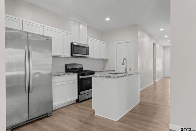 3205 W Jackson, Tyler, TX 75701