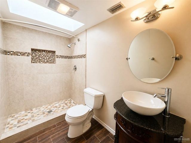 1711 Highland Park Avenue, Mission, TX 78572
