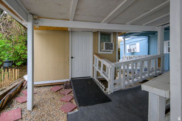 41 W CRAWFORD PL, Sandy, UT 84070
