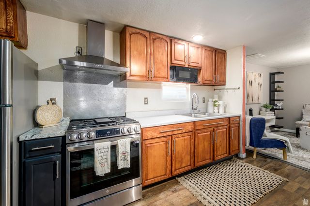 41 W CRAWFORD PL, Sandy, UT 84070