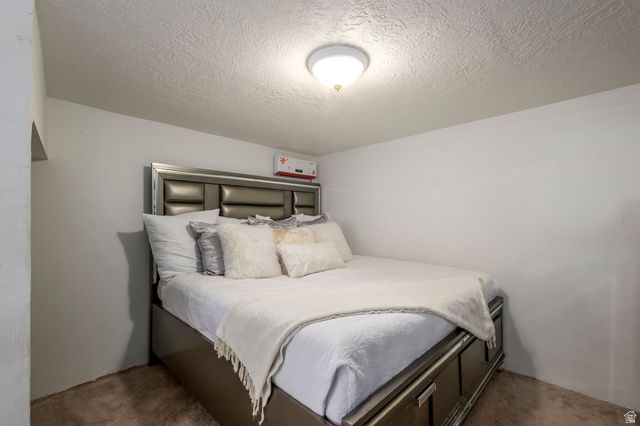 41 W CRAWFORD PL, Sandy, UT 84070