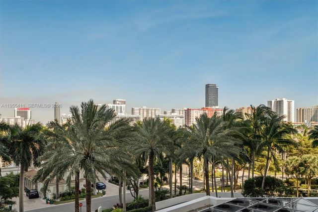 21200 Point Place 504, Aventura, FL 33180
