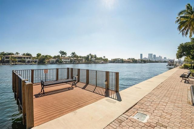 21200 Point Place 504, Aventura, FL 33180