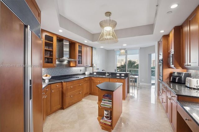 21200 Point Place 504, Aventura, FL 33180