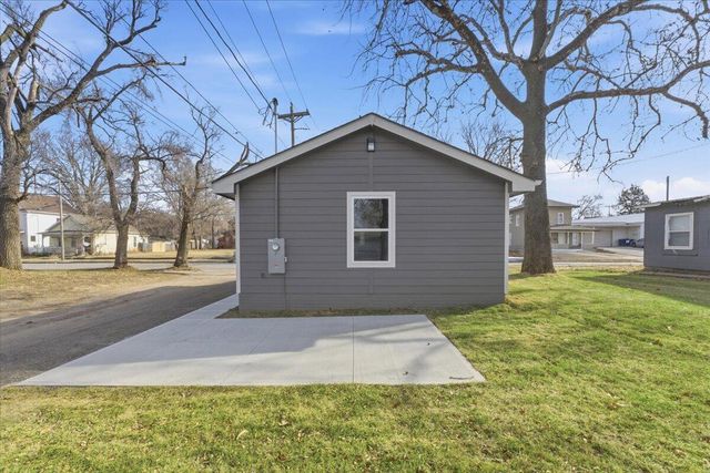 102 N 8TH Street, Council Bluffs, IA 51503