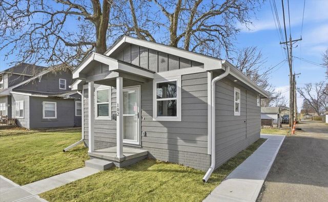 102 N 8TH Street, Council Bluffs, IA 51503