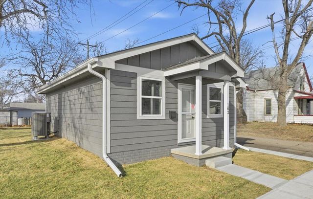 102 N 8TH Street, Council Bluffs, IA 51503
