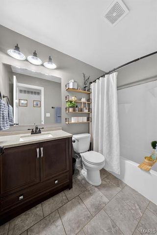 1 Maple Drive, Warrenton, MO 63383