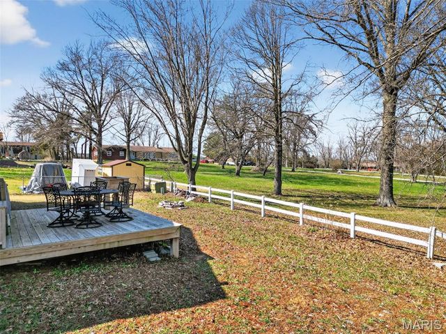 1 Maple Drive, Warrenton, MO 63383