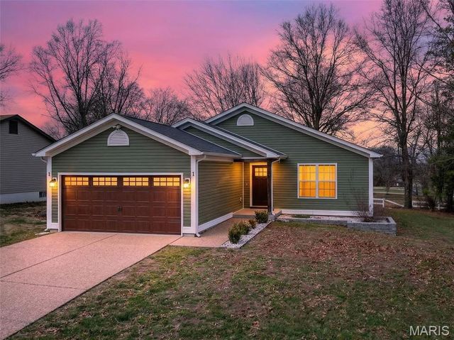 1 Maple Drive, Warrenton, MO 63383