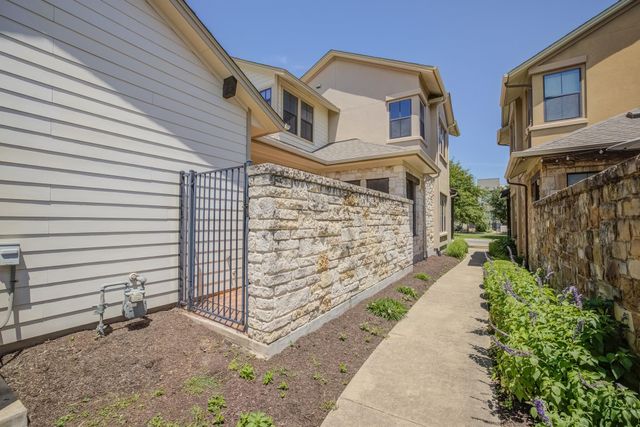 4524 Berkman DR, Austin, TX 78723