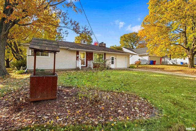 208 E BUTTERNUT Street, Elmwood, IL 61529