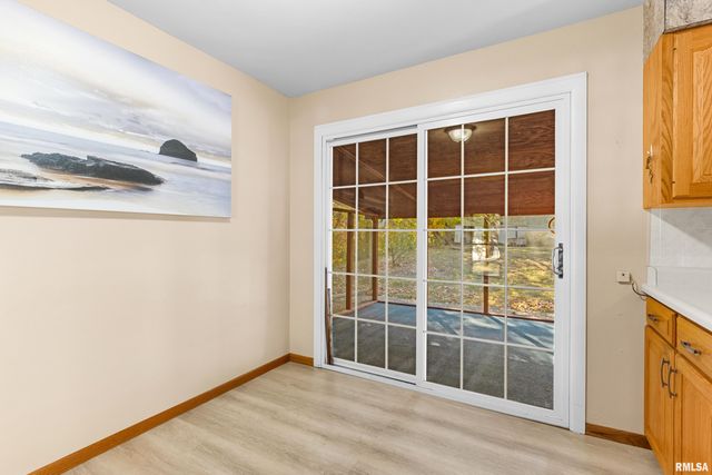 208 E BUTTERNUT Street, Elmwood, IL 61529