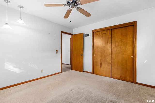 208 E BUTTERNUT Street, Elmwood, IL 61529