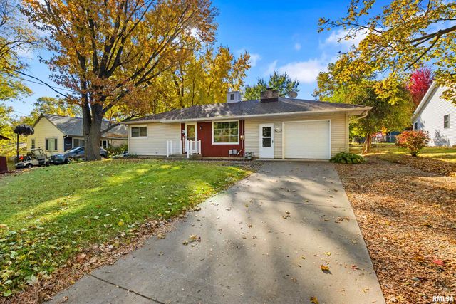 208 E BUTTERNUT Street, Elmwood, IL 61529