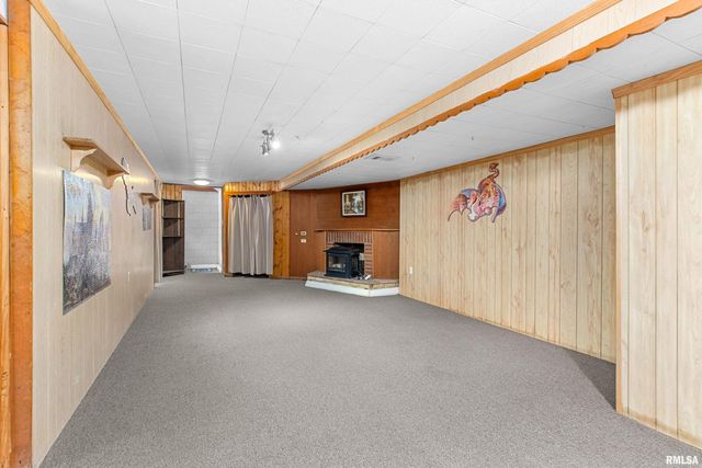 208 E BUTTERNUT Street, Elmwood, IL 61529