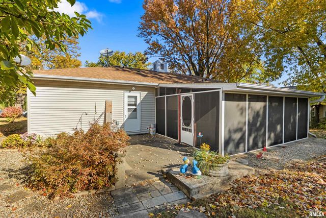 208 E BUTTERNUT Street, Elmwood, IL 61529