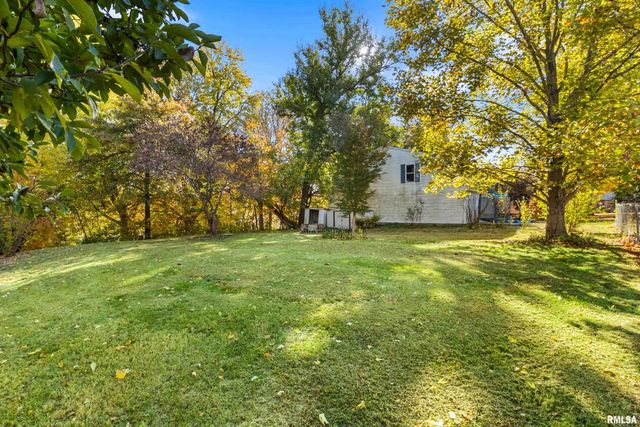 208 E BUTTERNUT Street, Elmwood, IL 61529