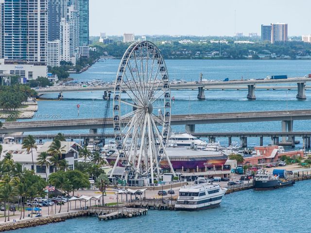 888 Brickell Key Dr 2112, Miami, FL 33131