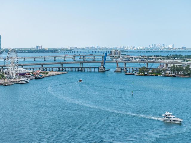 888 Brickell Key Dr 2112, Miami, FL 33131