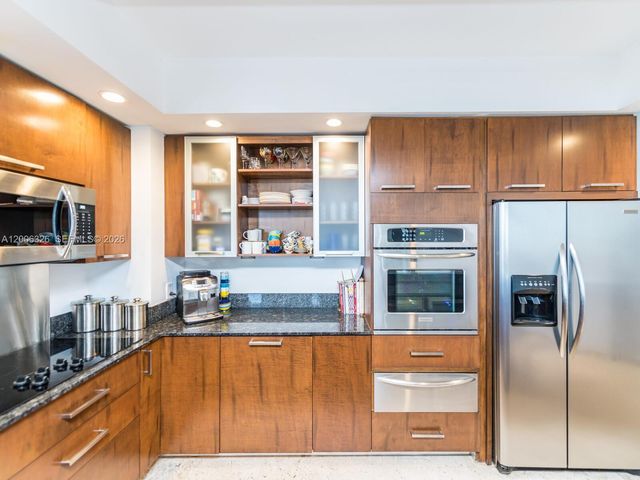 888 Brickell Key Dr 2112, Miami, FL 33131