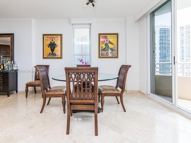 888 Brickell Key Dr 2112, Miami, FL 33131
