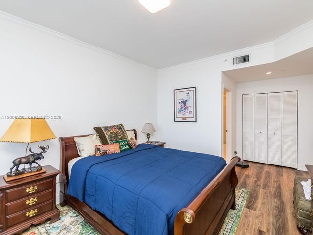 888 Brickell Key Dr 2112, Miami, FL 33131