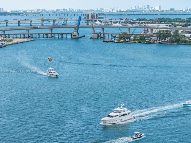 888 Brickell Key Dr 2112, Miami, FL 33131