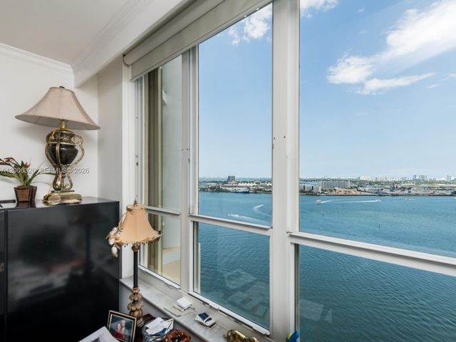 888 Brickell Key Dr 2112, Miami, FL 33131